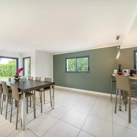 Villa Dream 5bd For Families - Geneva Centre 14km By Guestlee